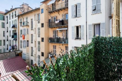 Dit charmante appartement ligt in het hart van Nice en is geschikt voor 2 volwassenen en ideaal om te genieten van een heerlijk verblijf aan de Côte d'Azur. Het appartement ligt in de rustige wijk Lépante, dichtbij alle voorzieningen en vervoersmogel...