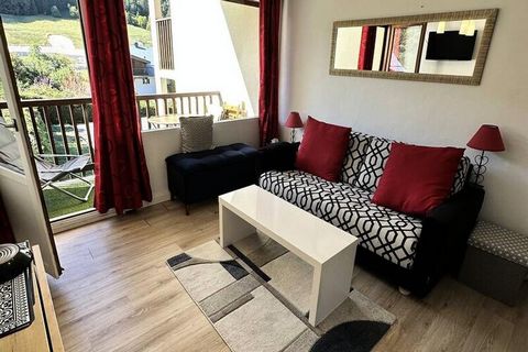 Ce charmant studio cabine de 20 m² est situי dans une copropriיtי au calme, offrant un sיjour douillet יtי comme hiver. Le studio est pensי pour le confort avec 2 lits superposיs en 80 cm, un canapי lit BZ en 160 cm pour 2 personnes et une tיlיvision...