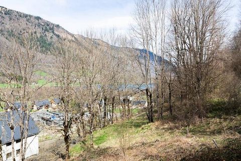 Splendido appartamento a Loudenvielle per 6 persone. Gradini per accedere all'alloggio A 5 minuti a piedi dalla funivia SkyVall che porta a Peyragudes. (Stazione sciistica e percorsi per mountain bike) A 10 minuti a piedi da Balnéa e dal lago Loudenv...