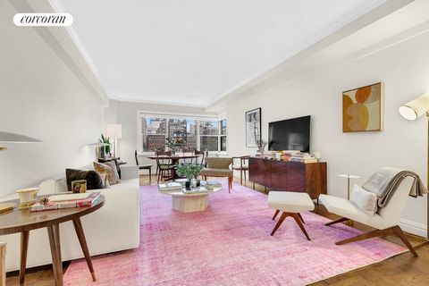 Welcome to a grand Fifth Avenue luxury residence offering picturesque views of Greenwich Village's charming side streets. This exquisite apartment, located in the prestigious Brevoort Co-Op, boasts an expansive layout and modern amenities. Upon enter...