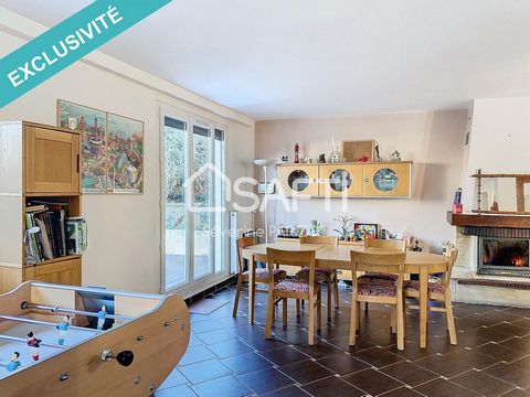 Découvrez cette maison individuelle, sans mitoyenneté, d’environ 180 m² habitables, située dans le quartier prisé de Coeuilly à Champigny-sur-Marne. Bâtie en 1958, elle bénéficie d’un cadre calme, idéal pour une famille, à proximité des écoles et du ...