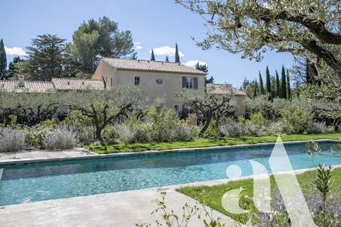 For sale in Eygalieres. Property on a 1.4 hectare estate in the heart of the Alpilles, just minutes from the village centre. This 300 sq.m house restored and enlarged, is characterized by its beautiful volumes, its refined amenities and high ranges a...