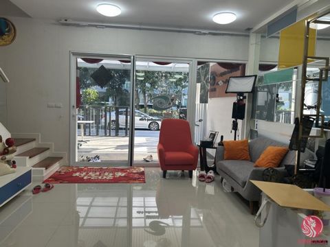 For Sale: 3-Storey Townhome at Space Ladprao-Mengjai, Prime Location, Fully Furnished * Location: Soi Ladprao 80, near MRT Ladprao 71 and Lao Embassy * Details: 24.3 sq.w. land area, 97.2 sq.m. usable space, 5.8 meters frontage * Features: 3 bedrooms...