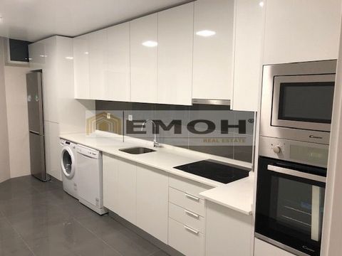 Appartement de 2 chambres entièrement rénové avec travaux totaux Cuisine entièrement équipée. Salle de bain avec des matériaux d’excellente qualité, cadres en aluminium laqué, couleur blanche avec double vitrage, volets thermiques, porte blindée, pla...