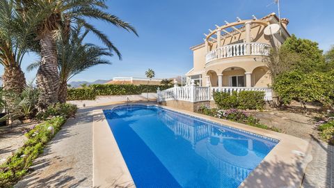 Nestled in picturesque San Juan de los Terreros, this cozy family villa boasts a garden and private pool set on a 442m² plot. With a built area of 168m², this Spanish property offers partial but stunning views of the azure bay of San Juan de los Terr...