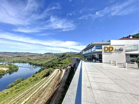 L'Hôtel Delfim Douro peut être considéré comme le plus beau balcon portugais surplombant l'imposant fleuve Douro. L'hôtel DD dispose d'un cadre d'une beauté sans pareille, tel un prodige creusé à flanc de colline, créant un panorama que les yeux cont...