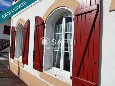 Situé dans la charmante ville de Saint-Jean-de-Luz, cet appartement lumineux de 3 pièces bénéficie d'un cadre de vie unique. Proche des plages de sable fin et du centre-ville animé, ce quartier calme offre une qualité de vie incomparable, avec ses co...