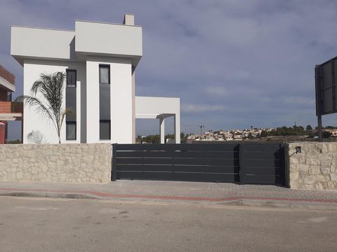 New build villas in la finca golf New Build residential of 8 detached and semi-detached villas in La Finca Golf, Algorfa. Modern properties consist 2 bedrooms, 2 bathrooms, open plan kitchen, the living room with open views to the terrace, semi/basem...