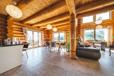 Exclusively in the Euroville offer: This fabulous house with a gross area of 330 m2 was built from a completely wooden structure by the renowned Slovak company Drevdom Rajec.Spruce wood with a diameter of 31 cm ensures exceptional energy efficiency (...