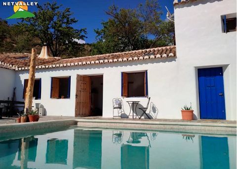 CORTIJO LA PEÑA: You can still find the hidden gems here and there in this beautiful valley. Stunningly beautiful, location in the Sierra Nevada Natural Park with 360 degree views. ! You can even see the Mediterranean Sea! The cortijo, which previous...