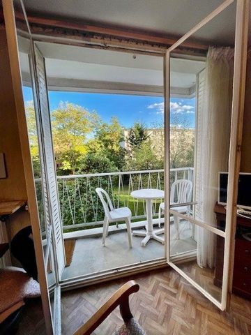 Centre ville, écoles, métros et commerces à 3 min