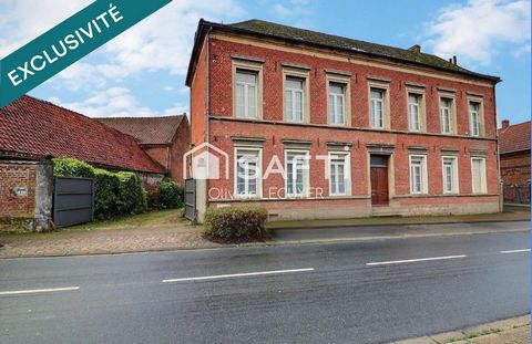 Coup de coeur pour cette imposante propriété avec maison bourgeoise de 1861, pâture de 5000m2 et grange de 500 m2 ! A rénover.