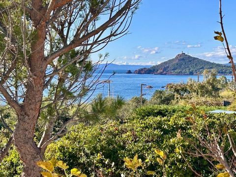 A VENDRE : VILLA 158 m² – Vue Mer Panoramique Esterel – Domaine Sécurisé - AGAY 83530