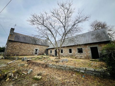 Longère avec trois dépendances