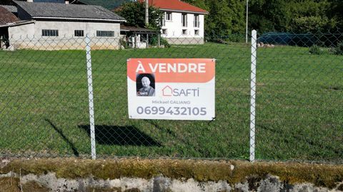 terrain constructible 1380 m²