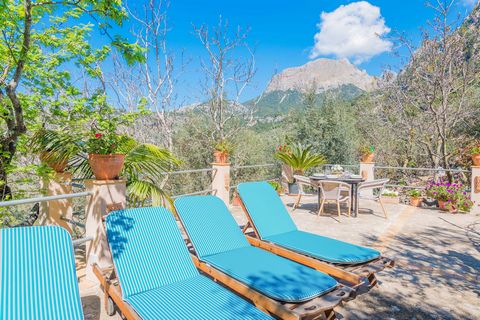 Charming chalet in the midst of the Tramuntana Mountains with room for 3 people and just a few km away from Biniaraix and Fornalutx. This beautiful mountain cottage boasts a great exterior area with an amazing landscape around. There's a fenced area ...