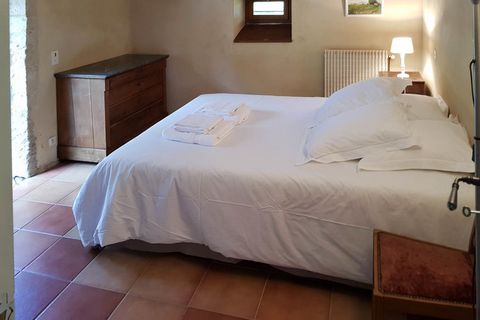 Located in Saint-Cernin, this luxuriously restored farmhouse features 4 bedrooms for 10 people. Suitable for friends or families, guests can relax in the swimming pool; and access free WiFi at this child-friendly property. You can walk down to town c...