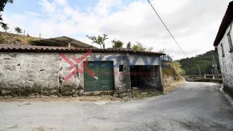 Land located in the parish of Mosteiro, area of Taboadela, next to the Ermal Dam, 10 minutes from Gerês, 5 minutes from the center of Vieira do Minho and 15 minutes from the city of Braga.Inserted in the land has a construction that is intended for t...