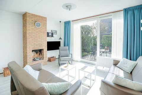 Cette magnifique maison de vacances à Nieuwvliet dispose de 3 chambres pour accueillir confortablement 6 personnes. Prenez votre petit-déjeuner dans le jardin ou commencez votre journée à vélo dans les environs. Cet endroit est idéal pour une famille...