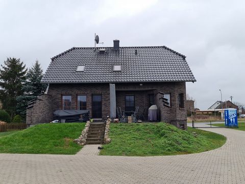 detached and sustainable detached house with covered outdoor pool, with unobstructed views on a large plot and an unobstructed view in the Löwenberger Land, double garage, single garage, many other features. *german : This expose is available in Germ...