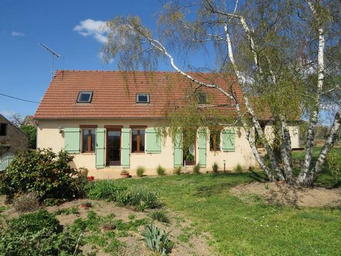 In a dominant position and in a haven of peace, a charming property with a barn that can be converted into a charming cottage, set on 2000 sqm! Features: - Internet