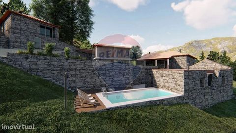 Villas to restore, with approved project, in fantastic location! These stone villas are located at the top of the mountain, which provides them with superb views! You can also count on the calm and tranquility of the surrounding area, as well as cont...