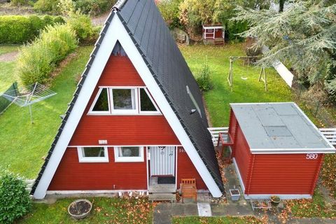 Lovingly furnished, non-smoking tent roof house with space for 6 people in the holiday home area of the popular holiday resort of Damp on the Bay of Kiel. In addition to a fully equipped kitchen - incl. washing machine - and a shower room, the house ...