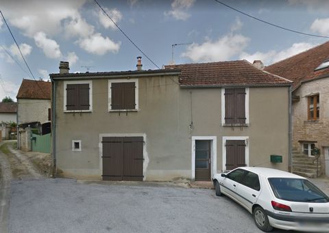 15 minutes from MONTBARD, TGV station, 1H06 from PARIS gare de LYON, in the Yonne, in CR Welcome to Cry on Armançon! This house offers you 3 bedrooms upstairs, a nice kitchen, a warm living room, a powder room, and even a shed. All this at a price th...