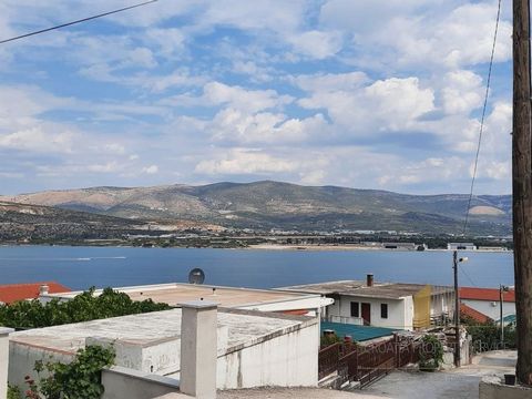 Building land, 833 m2, is located on the island of Čiovo, only 3 km from the center of Trogir. An asphalt road leads to the land, and the electricity and water connections are on the plot itself. The land offers an open view of the sea and Kaštela Ba...