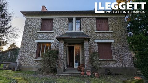 A26331FBU79 - This stone built property on the outskirts of Secondigny in the Poitou Charente has all the potential to be a substantial and wonderful home. It consists of two large kitchens, a spacious lounge, large dining room, and four bedrooms alo...