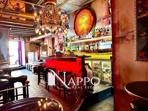 Nappo Real Estate offers you the purchase of this characteristic BAR in the heart of Santa Catalina in the middle of Calle Sant Magi.This area is well known for its restaurants and bars and always has a large number of both tourists and regular custo...