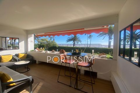 Saint-Laurent-du-Var - in a waterfront residence, close to all amenities, airport, shopping center cap 3000, public transport, the agency PORTISSIM offers this beautiful apartment 2 rooms completely redone. It consists of a living room with a kitchen...