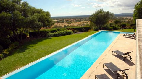 Exklusives Traum Anwesen mit Panorama Meerblick, Infinity Pool und ETV Private Placement Properties - steht für Beratung beim Kauf. Wir bieten Ihnen Zugang zu allen Immobilien auf Mallorca. Mit uns kaufen Sie auf Wunsch Ihr Traumdomizil auch fertig r...