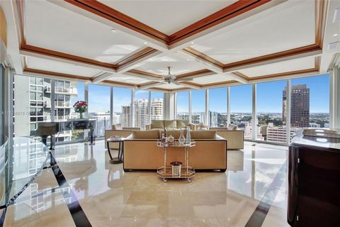 Experience elevated living in downtown Ft. Lauderdale at Las Olas Riverhouse, where sophistication meets urban allure. The Park model offers captivating river and downtown views from 4 balconies and Floor-to-Ceiling windows. Enjoy luxury with a priva...