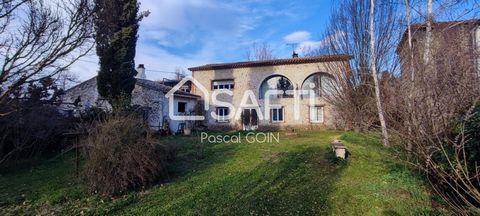 Bare Property with Usufruct reserve Man 84 years old Space, tranquility, sweetness of life SINGLE BOUQUET: €240,000. In the Gard in Saint Ambroix, in the countryside, come and invest in purchasing Bare Property with Usufruct reserve by an 84 year old...