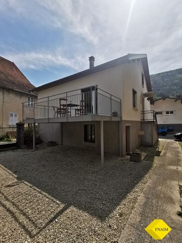This house has a separate kitchen, a living room of 30 m2 with access nice terrace, large bedroom of 18 m2, bathroom walk-in shower, Upstairs 3 bedrooms and attic. On the ground floor a garage and surprise a small independent apartment living room, b...