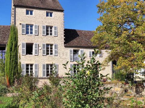 REF 67845 PP - At the gates of Beaune. We invite you to discover this old mill at the gates of Beaune, with its reach, whose origin dates back to 1600. Rehabilitated in 1855 and over time, this property is perfectly suited to a family or professional...