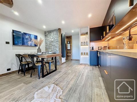 Appt. Plein Sud has been beautifully transformed by its current owner, creating a stylish and comfortable haven from which to enjoy the mountains. A full renovation has recently been undertaken, additional sound and heat insulation has been added to ...