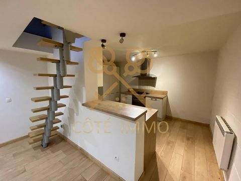 Your real estate agency CÔTÉ IMMO sells in COURRIERES: House type apartment NO EXTERIOR of 50 M2 of living space comprising: GROUND FLOOR: entrance hall, living room dining room opening onto a recent fitted kitchen, shower room with toilet, pantry an...