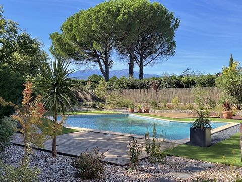 EXCEPTIONAL ENVIRONMENT with a view of the Canigou for this prestigious villa of 230 m2 of living space which invites you to relax by the comfort it offers. As soon as you enter, this villa will seduce you with its volumes and services, on the ground...
