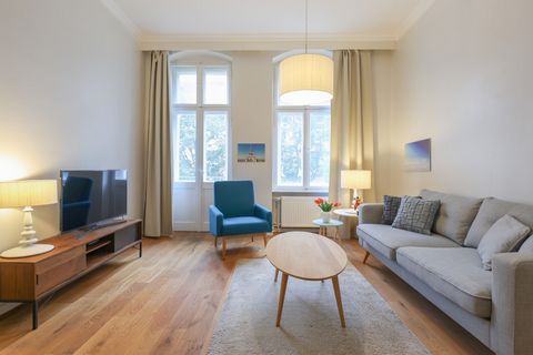 The apartment is set in the north of Prenzlauer Berg, one of the most sought-after locations in Berlin. Within a few moments walk you find yourself at Schönhauser Allee with its long shopping streets boasting a range of stand alone stores and outstan...