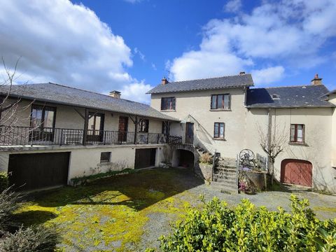 Close to Baraqueville, all its amenities and the 2x2 lane Rodez-Toulouse, farmhouse to renovate with 177m² of living space, with a barn of 88m² per level, on land of 1067m².  The house has a large living room with fireplace, four large bedrooms, an ...