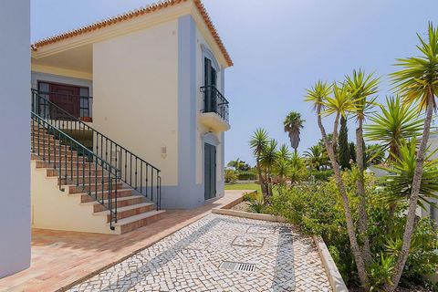 The 3-bedroom apartment is located near the picturesque village of Carvoeiro, in a tourist resort consisting of apartments, studios, and stylish classic rooms in a traditional well-known golf course. The property is a good choice for those seeking a ...