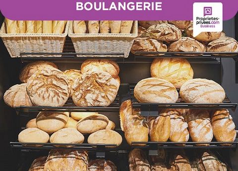 Yannic TODESCO vous propose ce local commercial de 275 M² exploité actuellement par une boulangerie, pâtisserie. Il est situé le long d'une avenue très passante de Dijon et bénéficie de nombreux stationnements gratuits. En plus d'une activité commerc...