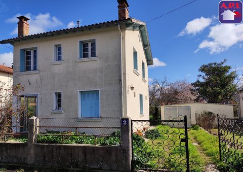 API exclusive Come and discover this 85 m² house to renovate in a sought-after area of Pamiers close to all amenities, on a fully enclosed plot of 420 m². On the ground floor you will find a kitchen, a dining room, a bathroom and a toilet. The first ...