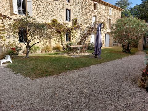 In Provence, in a beautiful environment, for sale Authentic L-shaped bastide, which dates from the eighteenth century, offering more than 350m2 of living space. 2 wings dedicated to housing. A surface area of more than 150m2 can be rehabilitated to d...