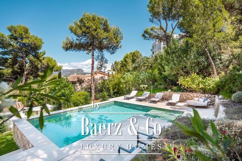 This dreamlike, luxurious villa is located in a sought-after residential area of Port Andratx and offers magnificent views of the mountains of Cala Moragues as well as absolute privacy and tranquillity. The plot has a size of approx. 1,040 m² and the...
