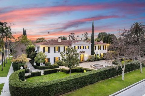 This exceptional property, Gordon Kaufmann's notable Palladian masterpiece, is located in the Huntington Library estate area of San Marino. Surrounded by architecturally significant homes, the H. L. Thompson House is the epitome of Old World elegance...
