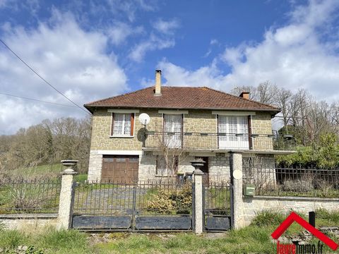 EXCLUSIVITY FAUREIMMO.FR / A house comprising 4 bedrooms, living room, kitchen, two shower rooms, two toilets, boiler room, cellar, garage and double garage, terrace, balcony, well, all on a plot of about 3288 m2 / CONTACT: ... ... / Features: - Terr...
