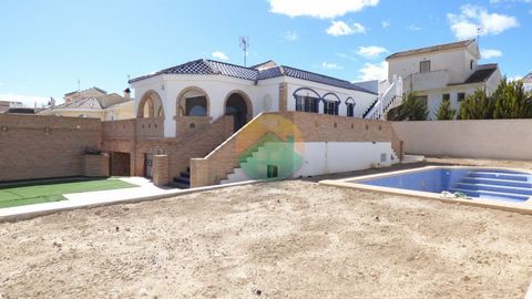 Detached 3 bedroom villa.Large underground garage.Possible guest room / storage room or games room.Private pool.Covered terrace.Upgarded bathrooms and en-suite.Roof top terrace.Upgraded carpentry.Part furnished.Open plan lounge & dining room. The pro...